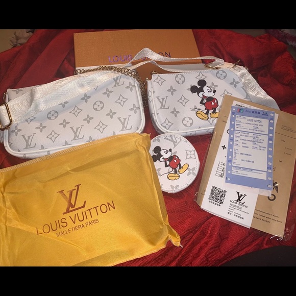 Crossbody new clon brand name ... leather NEW